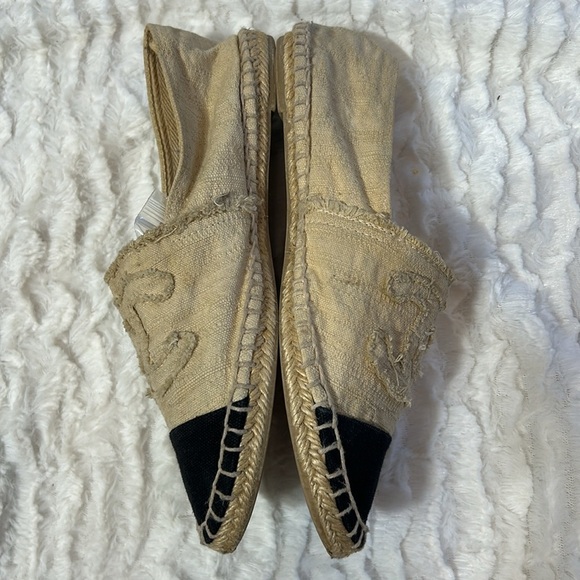Chanel interlocking CC canvas cloth Espadrille cream/black toe women’s size 38 - Picture 4 of 12